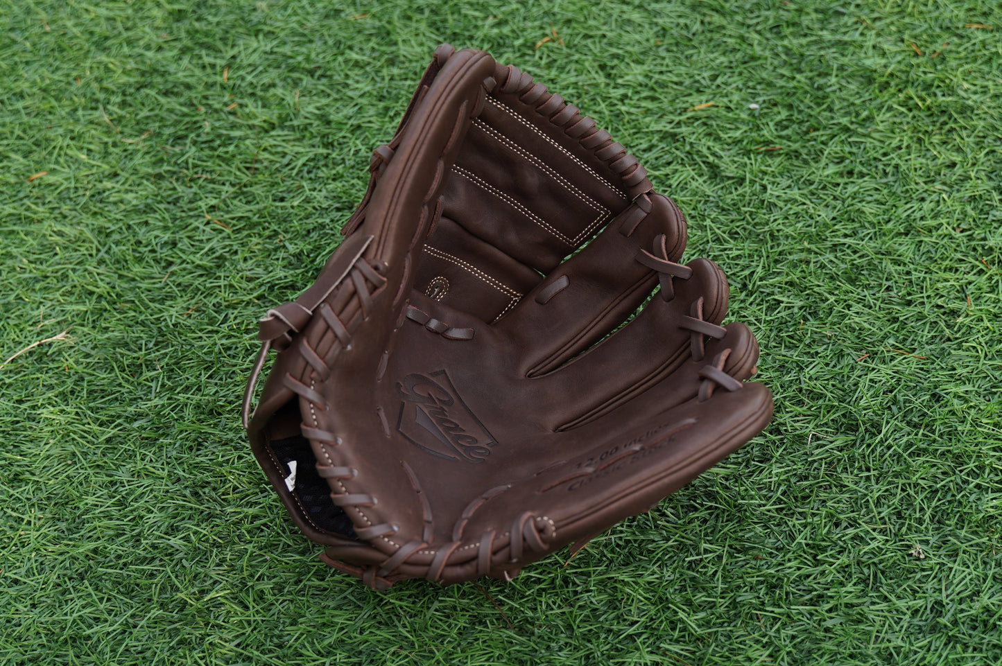 12" Infield/ Outfield MG-Closed Web Grace Glove