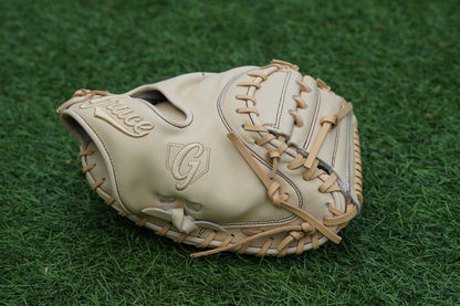 33" Closed Web Catchers Mitt Grace Glove