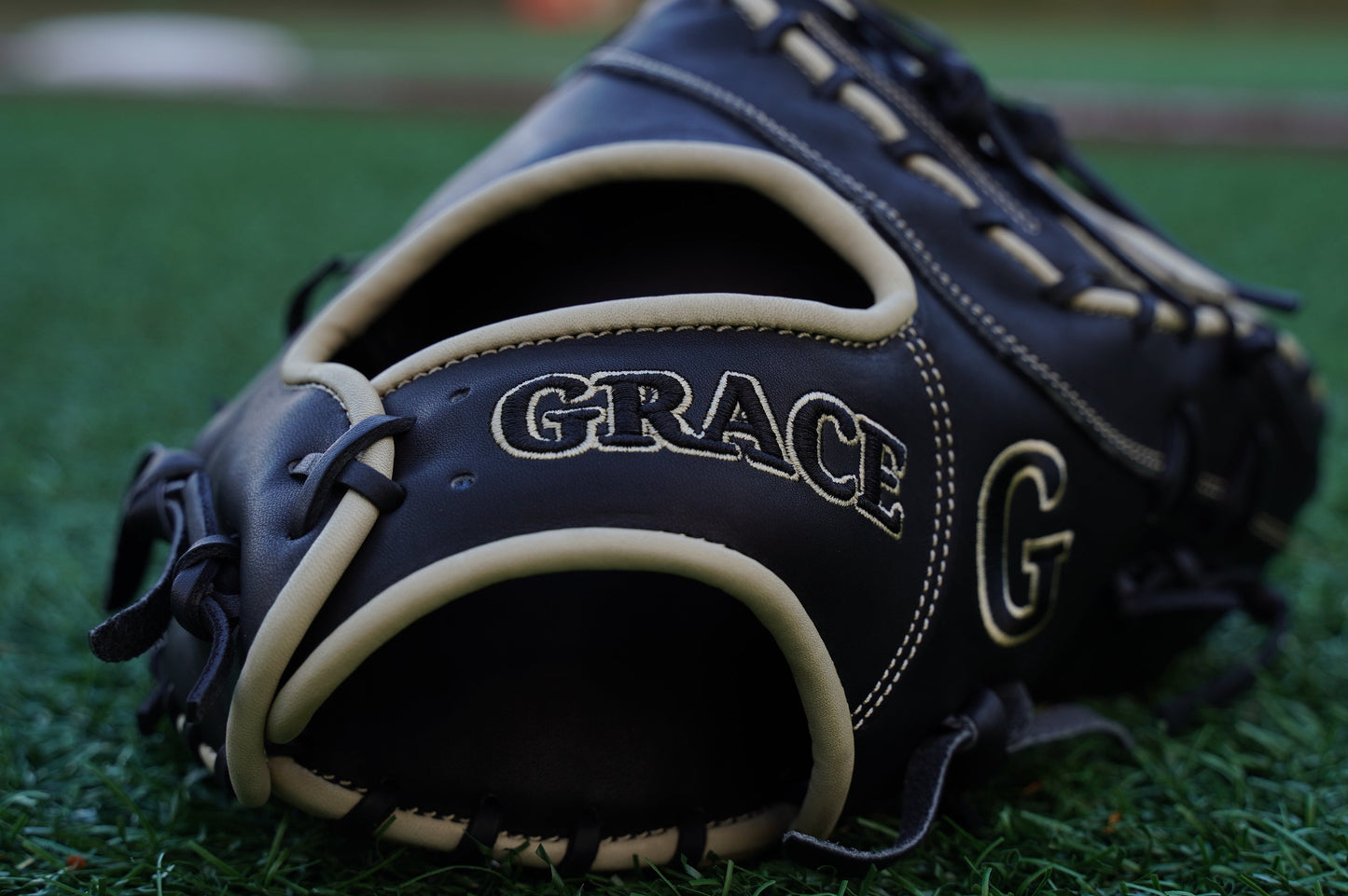 12.75" Dual-X Web First Base Grace Glove - Black/Blonde